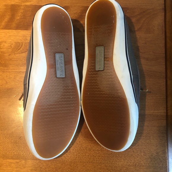 Women’s Sperry Sneakers - Picture 3 of 5